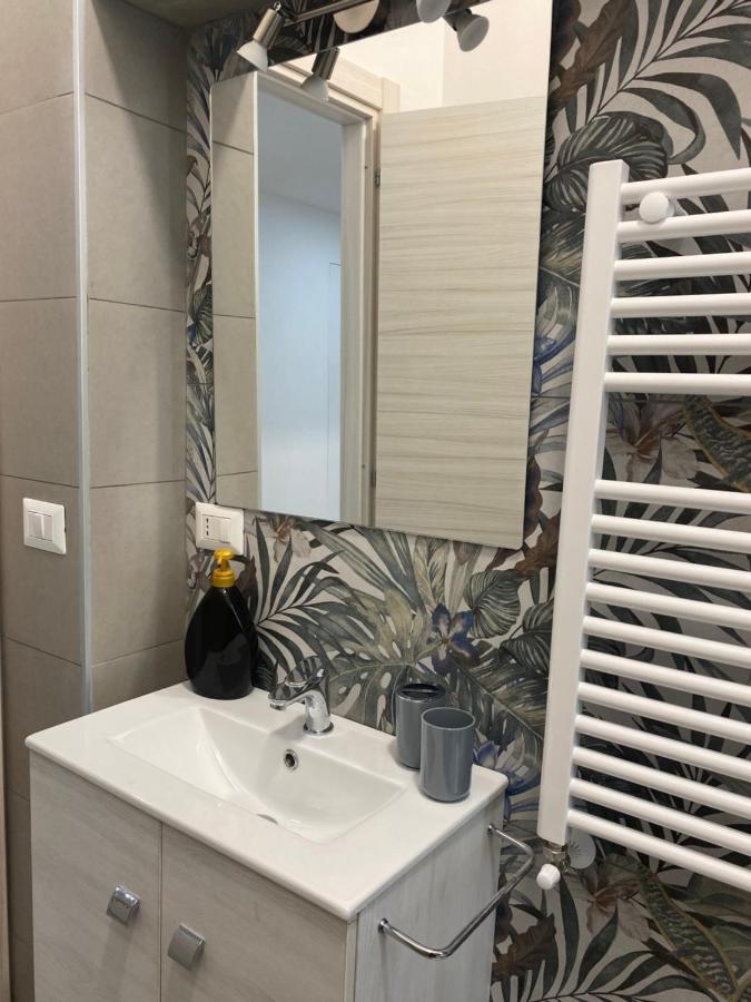 Garden House Apartments In Наполи Екстериор снимка