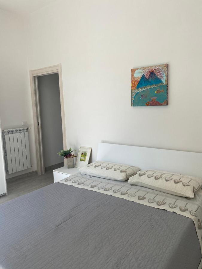 Garden House Apartments In Наполи Екстериор снимка