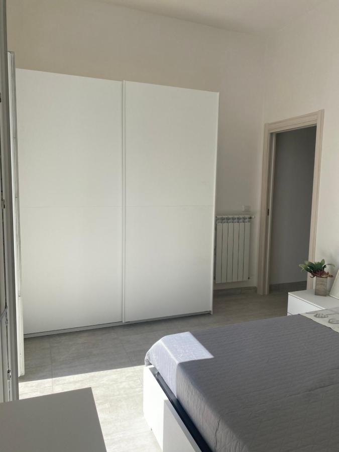 Garden House Apartments In Наполи Екстериор снимка