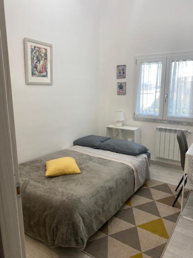 Garden House Apartments In Наполи Екстериор снимка