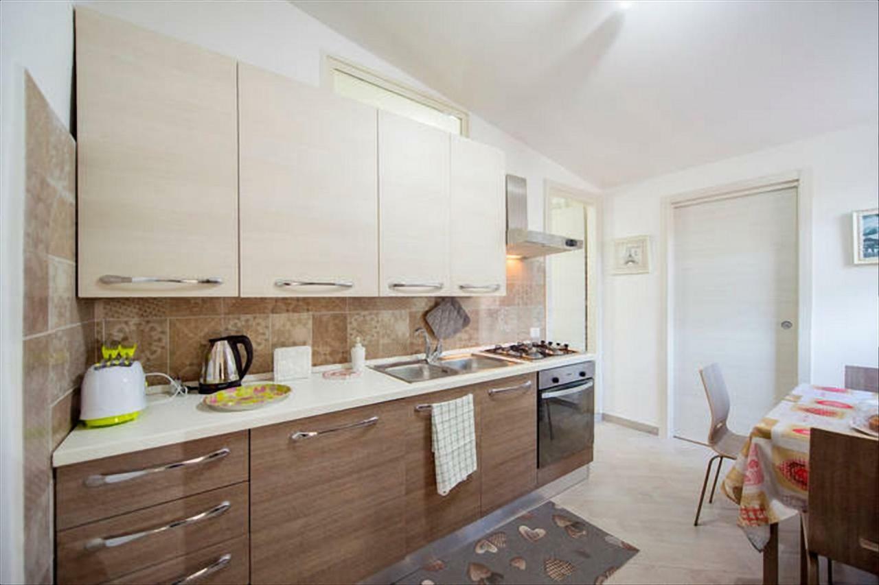 Garden House Apartments In Наполи Екстериор снимка