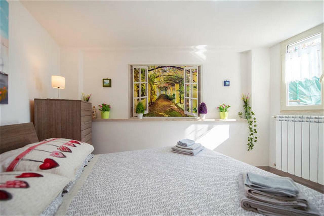 Garden House Apartments In Наполи Екстериор снимка
